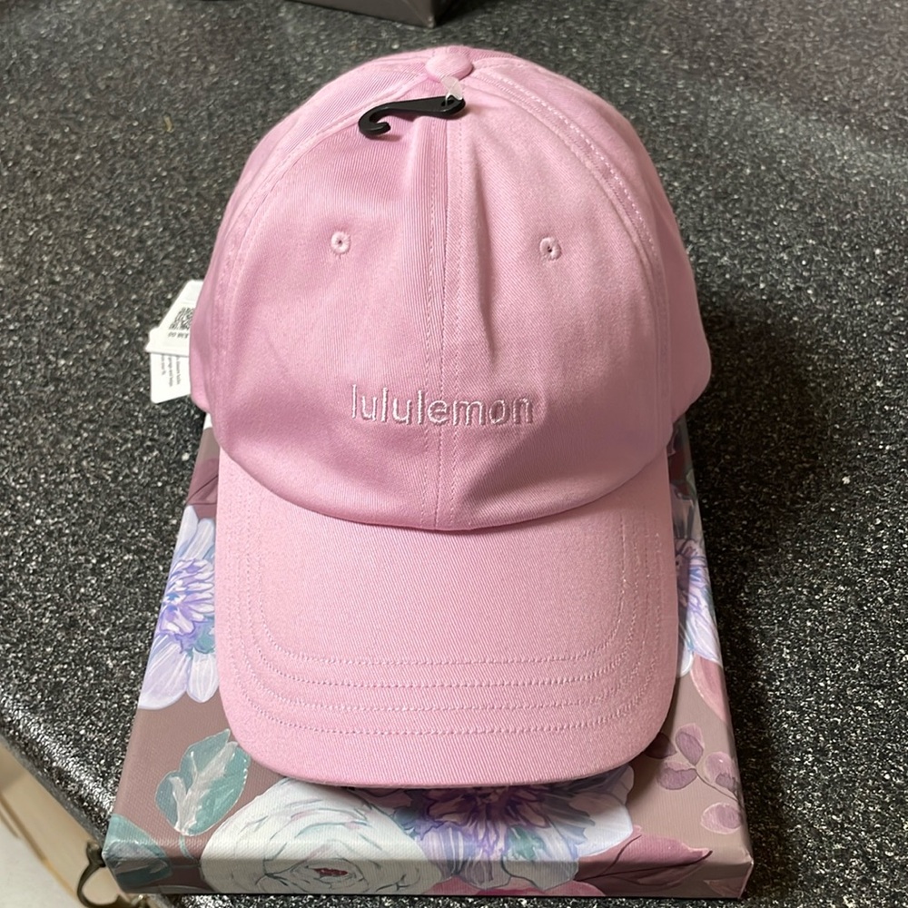 Lululemon NWT Classic Ball Cap in Vita Pink Size S/M small medium.